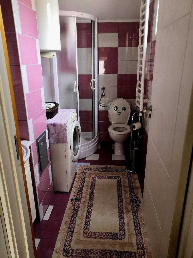 ツェティニェApartman Sunnyアパートメント エクステリア 写真